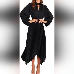 Petal And Pup Elegant Black Pleated Maxi Dress
